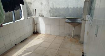 1° casa com 3 cômodos e a 2° com 2 dormitórios REF- 2315