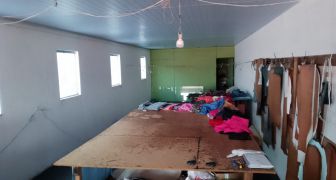 Prédio comercial com 3 andares   REF - 2456